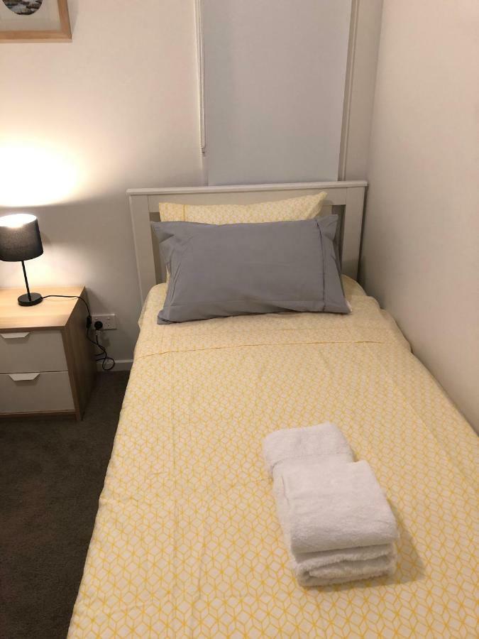 Apple House Tarneit North Apartment Bagian luar foto