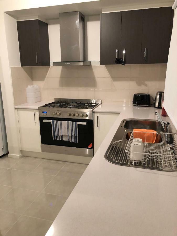 Apple House Tarneit North Apartment Bagian luar foto