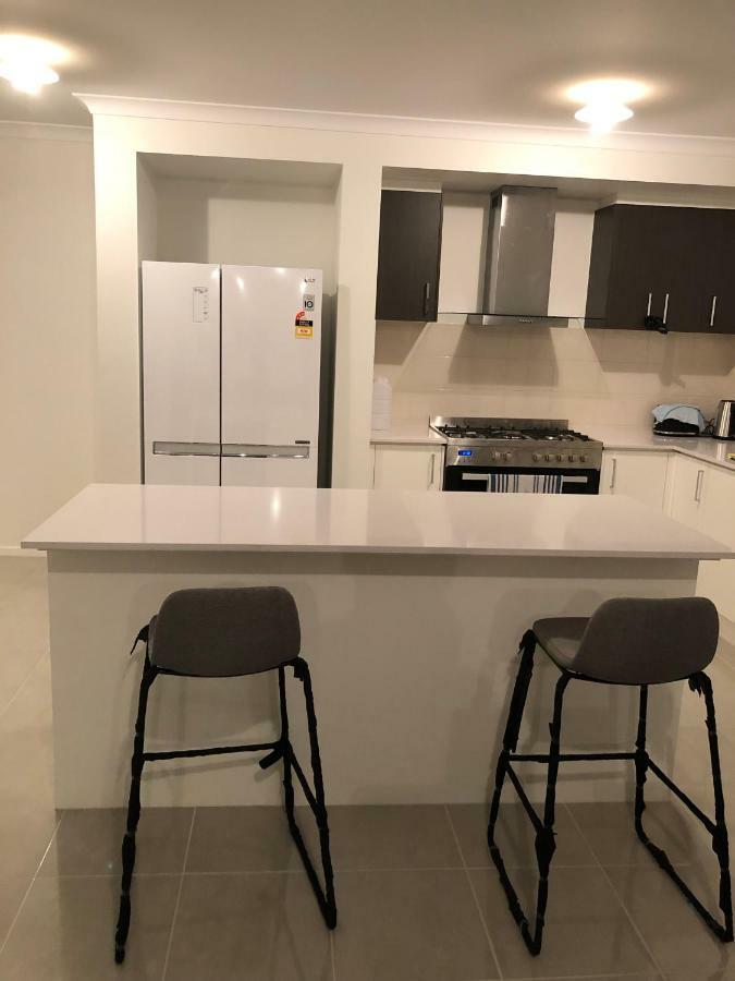 Apple House Tarneit North Apartment Bagian luar foto