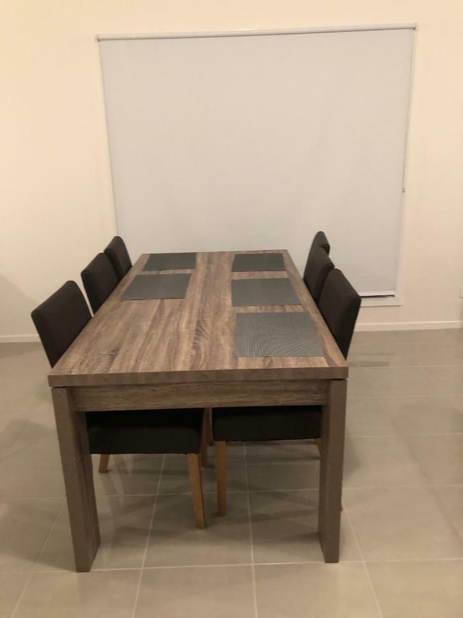 Apple House Tarneit North Apartment Bagian luar foto